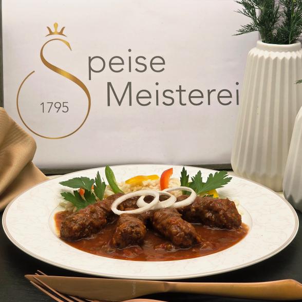 Hackfleischröllchen in Paprikasosse