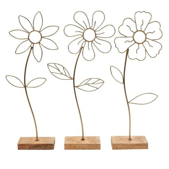 3 Deko-Blüten auf Holz