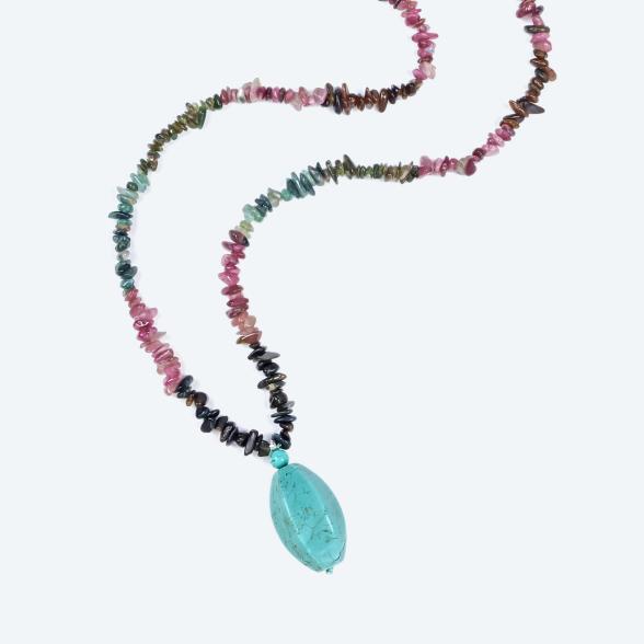 Collier Turmalin, Howlith