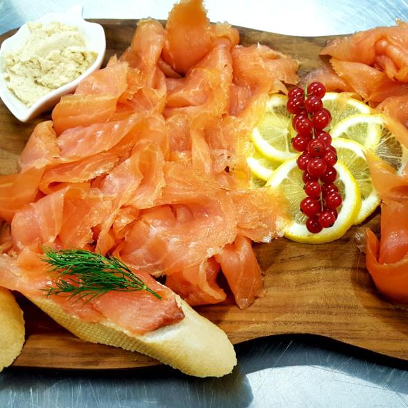 Norwegischer Räucherlachs 1kg