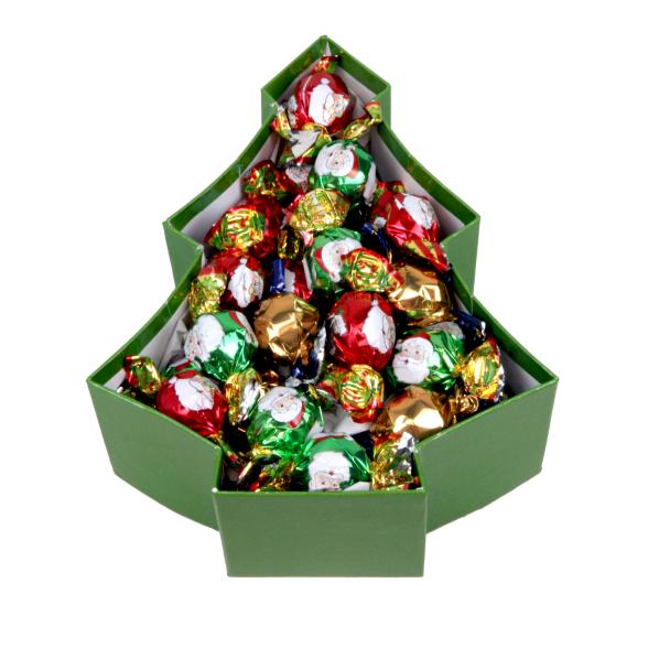 Tannenbaum gefüllt mit Weihnachts-Pralinen
